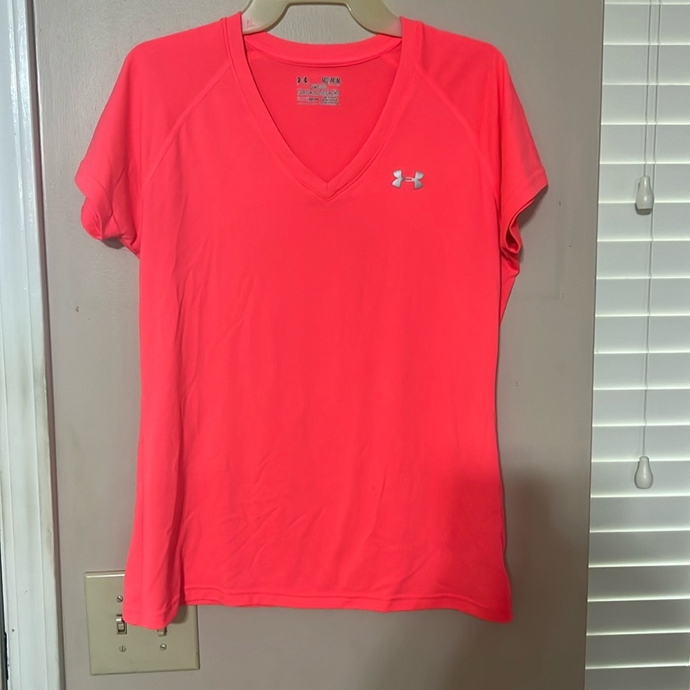 Under Armour Bright Coral Heatgear women's V-neck shirt. Size M